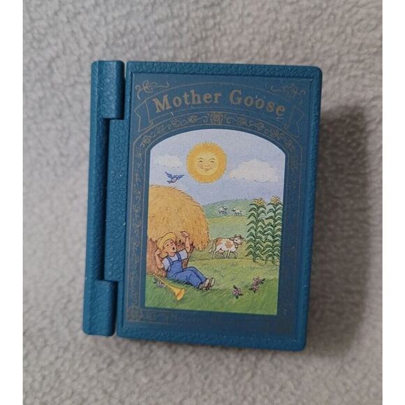 Vintage Hallmark Christmas Ornament Little Boy Blue Mother Goose Book 97 3D - Picture 8 of 9